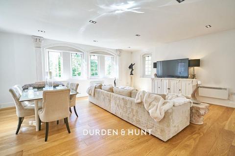 3 bedroom apartment for sale, The Galleries, Warley, CM14