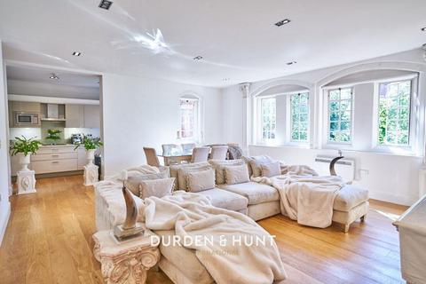 3 bedroom apartment for sale, The Galleries, Warley, CM14