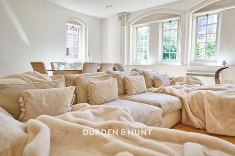 3 bedroom apartment for sale, The Galleries, Warley, CM14