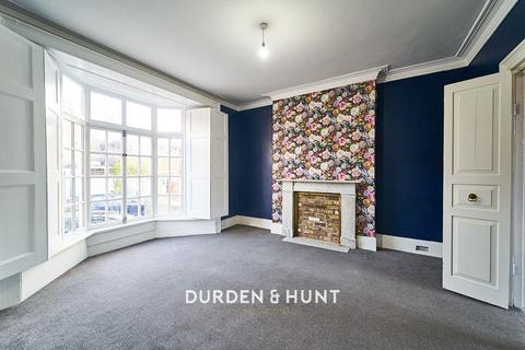 5 bedroom semi-detached house for sale - Montague Road, Uxbridge, UB8