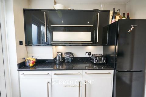 14 Barncroft Close, Loughton, IG10 3EU