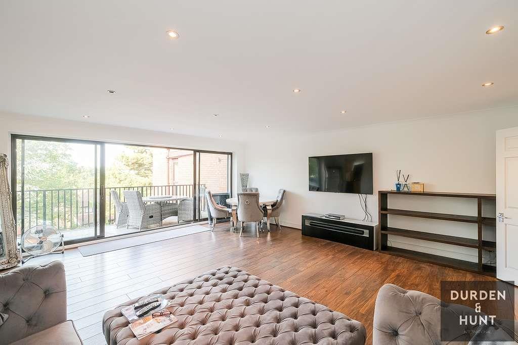 Forest Heights, Buckhurst Hill, IG9 1 bed apartment £425,000