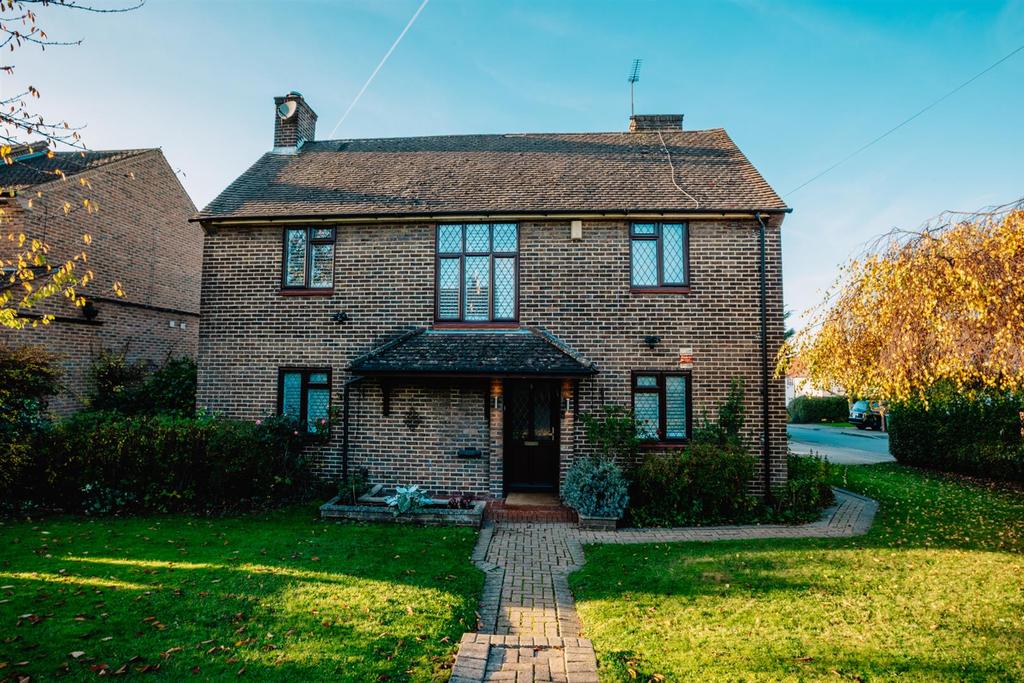 Cleveland Crescent, Borehamwood, WD6 4 bed detached house £899,950