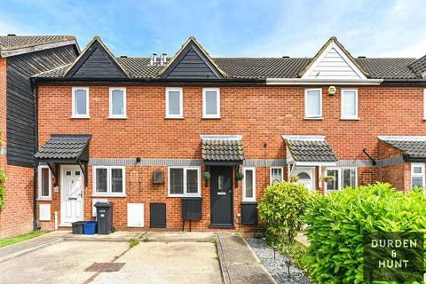 1e Covert Road, Ilford, IG6 3AZ