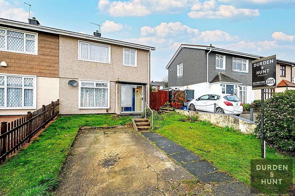 Burrow Road, Chigwell, IG7 3 bed semidetached house for sale £395,000