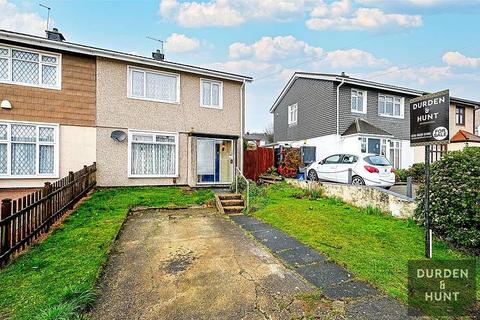 3 bedroom semi-detached house for sale - Burrow Road, Chigwell, IG7
