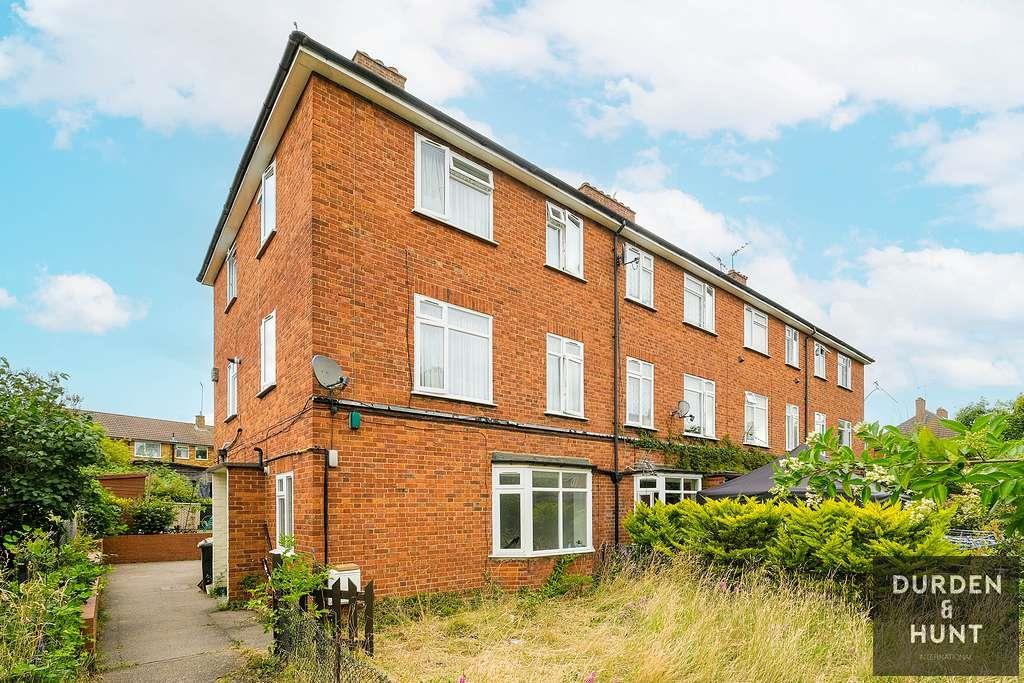 Hillyfields, Loughton, IG10 3 bed for sale £325,000