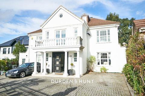 5 bedroom detached house for sale - Tomswood Road, Chigwell, IG7