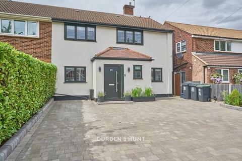55 Hornbeam Road, Theydon Bois, Epping, CM16 7JU