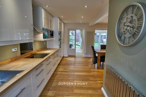 55 Hornbeam Road, Theydon Bois, Epping, CM16 7JU