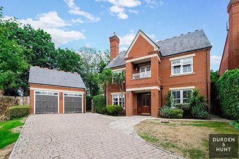 23 Clarence Gate, Woodford Green, IG8 8GN