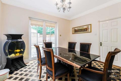 23 Clarence Gate, Woodford Green, IG8 8GN