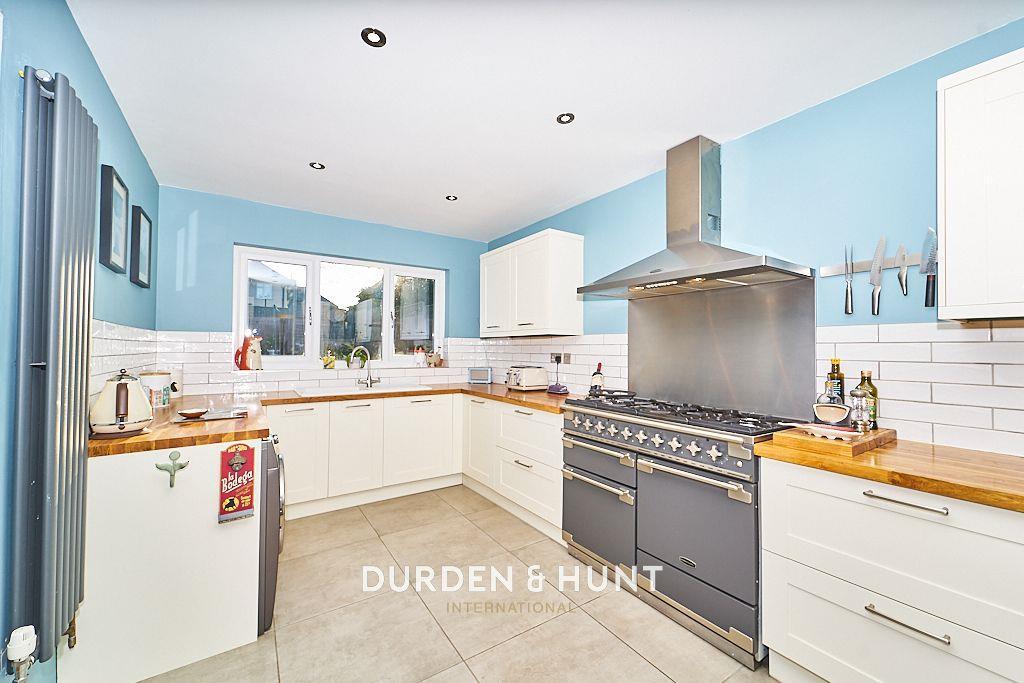 James Street, Epping, CM16 3 bed semidetached house for sale £625,000