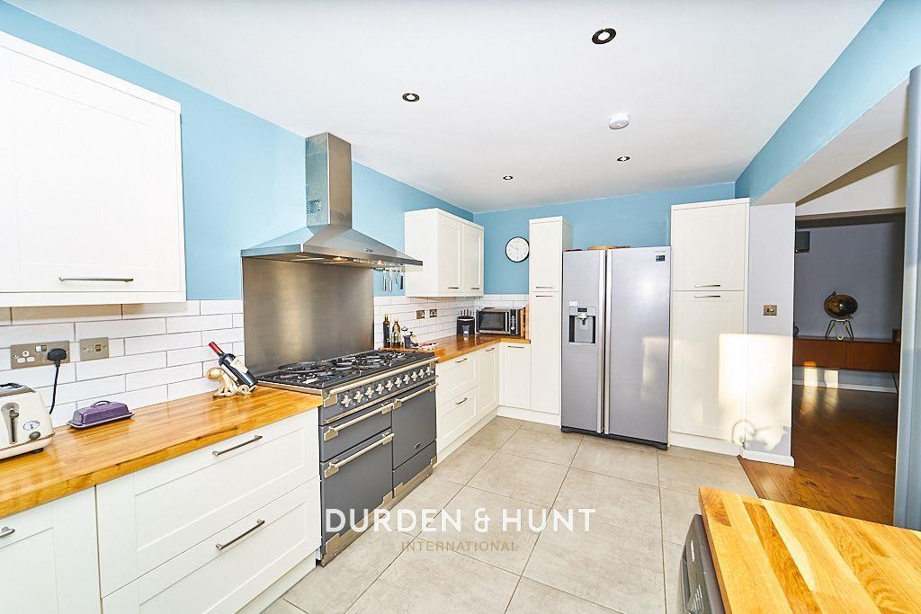 James Street, Epping, CM16 3 bed semidetached house for sale £625,000