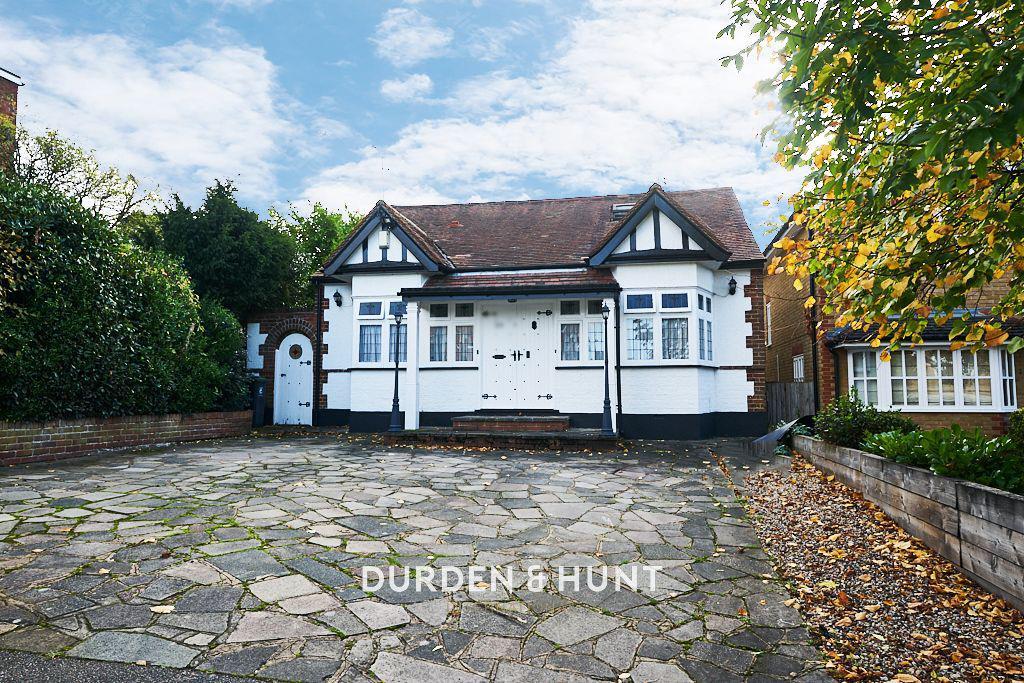 Stag Lane, Buckhurst Hill, IG9 4 bed detached bungalow for sale £900,000