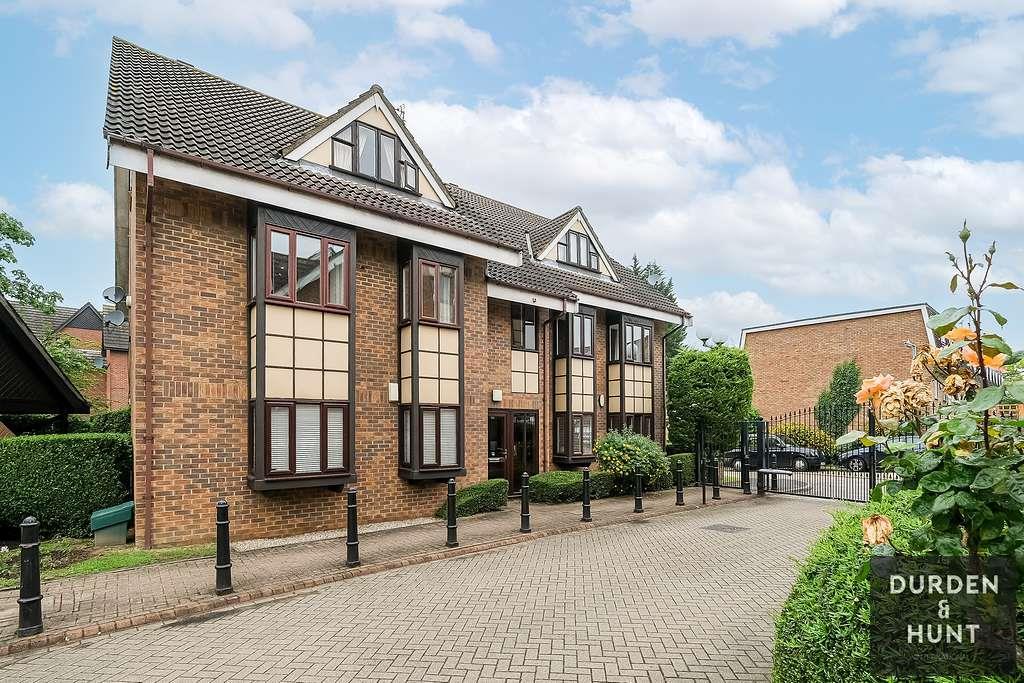 Brook Court, Hills Road, Buckhurst Hill 2 bed apartment £350,000