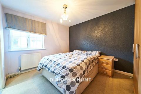 34 Retreat Way, Chigwell, IG7 6EL