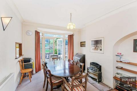 24 Fairlight Avenue, London, E4 6PA