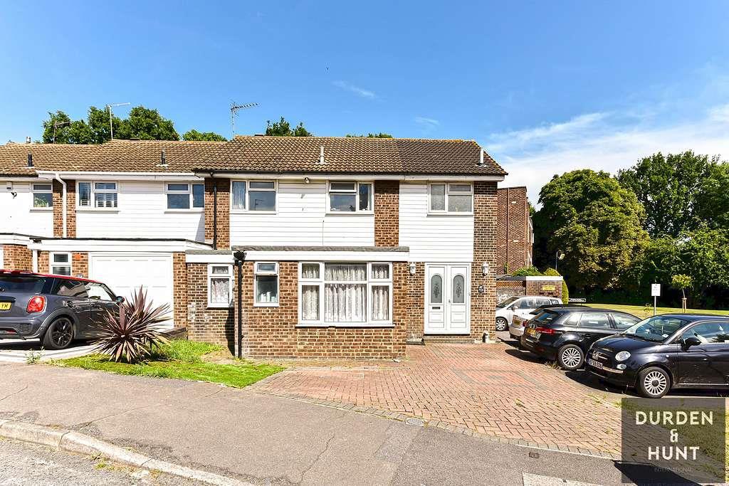 Malcolm Way, Wanstead, E11 5 bed semidetached house £800,000