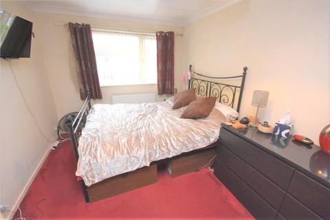 4 bedroom semi-detached house for sale - Hall Drive, Marston Green, Birmingham, B37