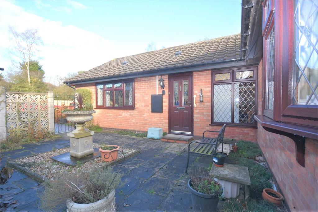 Hampton Lane, CatherinedeBarnes, Solihull, West Midlands, B91 3 bed