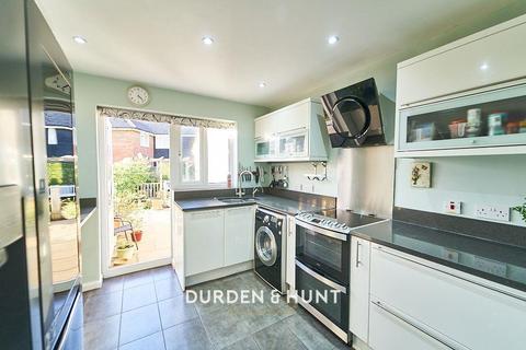 6 Nyssa Close, Woodford Green, IG8 8DQ