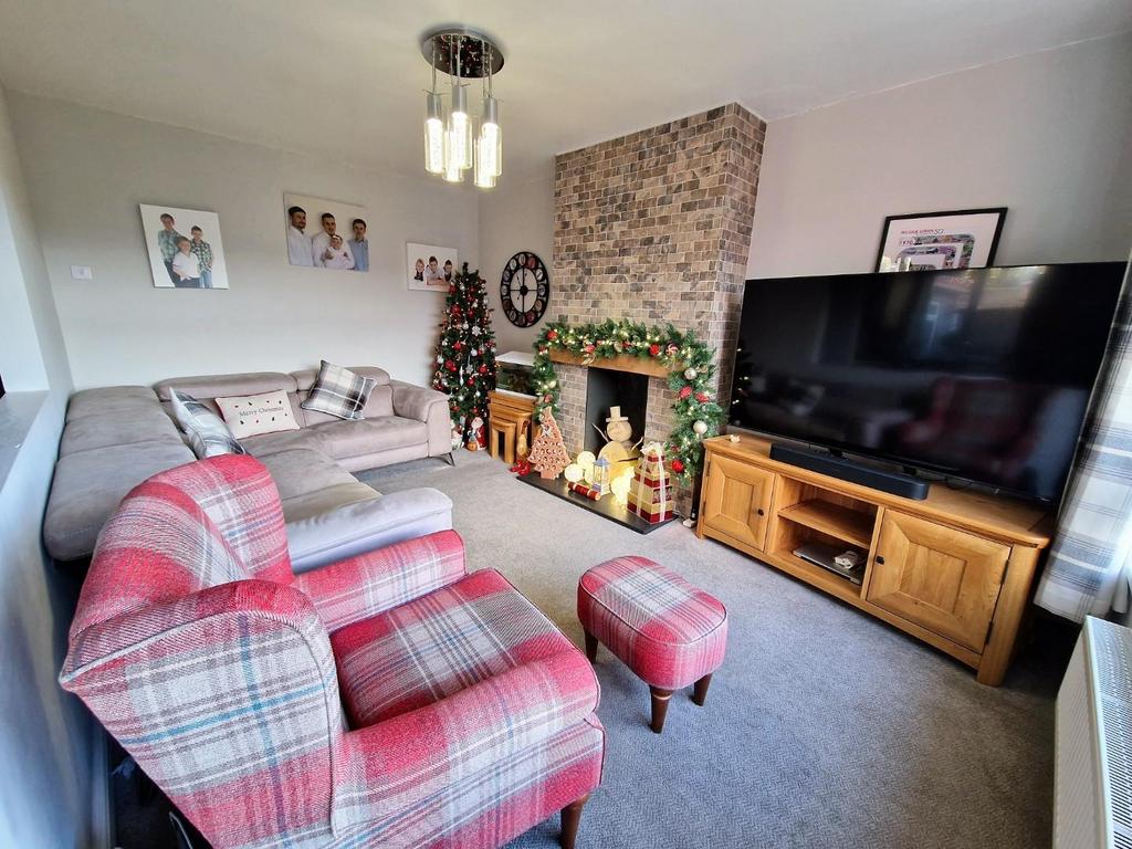Pant-y-Ffynnon, Pencoed, Bridgend, CF35 6RU 4 bed semi-detached ...