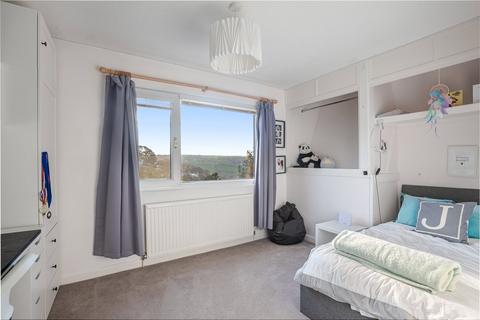 5 Longfield Drive, Salcombe, TQ8 8NT