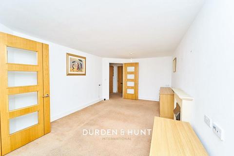 1 bedroom retirement property for sale - Tythe Court, Romford, RM7