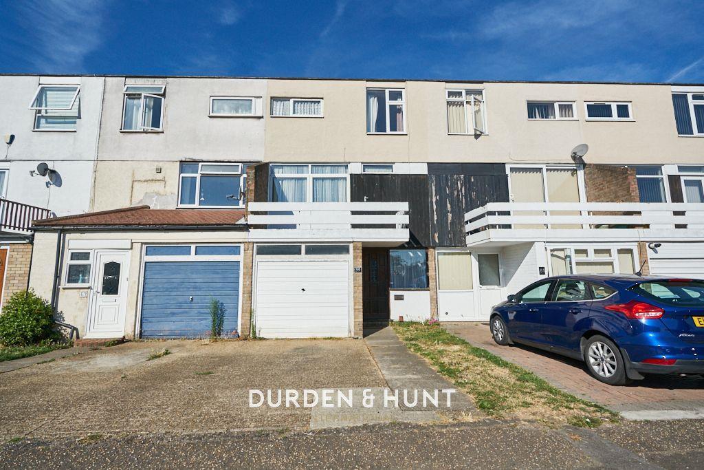 Mynchens, Basildon, SS15 4 bed terraced house £300,000