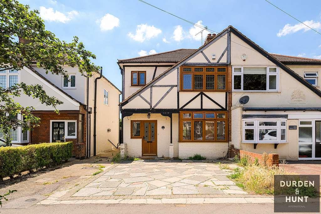 Grenfell Avenue, Hornchurch, RM12 3 bed semidetached house £500,000