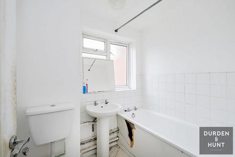211 Ibscott Close, Dagenham, RM10 9YY