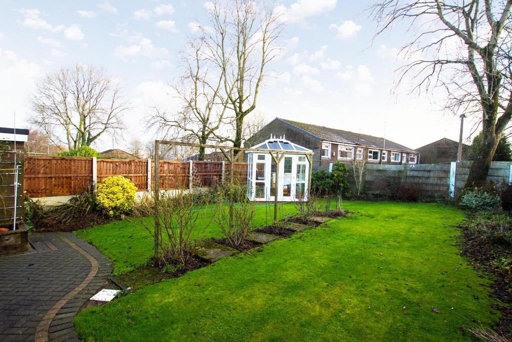 Parklands Way, Blackburn 3 bed detached bungalow for sale £200,000