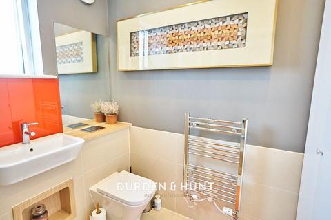 10 Ashflower Drive, Romford, RM3 0FL