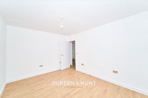 1a Beech Gardens, Dagenham, RM10 9TS