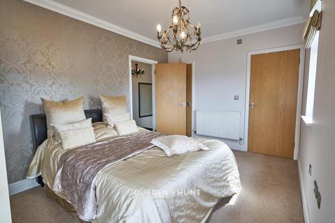 4 Acorn Close, Romford, RM1 4GJ