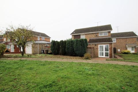 3 bedroom detached house to rent - Turnpike Drive, Luton