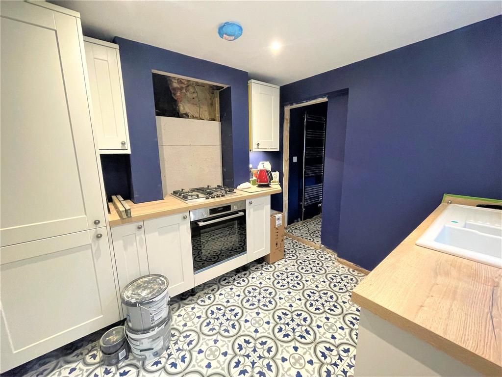 Peperharow Road, Godalming, Surrey, GU7 2 bed end of terrace house £1,775 pcm (£410 pw)