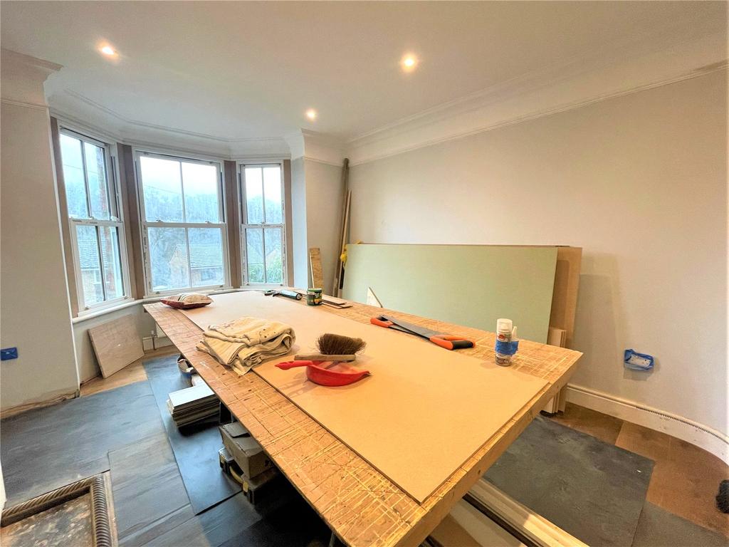 Peperharow Road, Godalming, Surrey, GU7 2 bed end of terrace house £1,775 pcm (£410 pw)