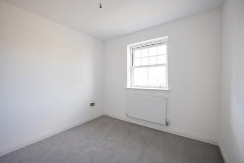 2 bedroom apartment to rent, Roman Road, Brentwood, Essex, CM15