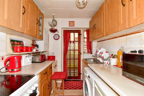 8 Broad Oak Road, Canterbury, CT2 7PW