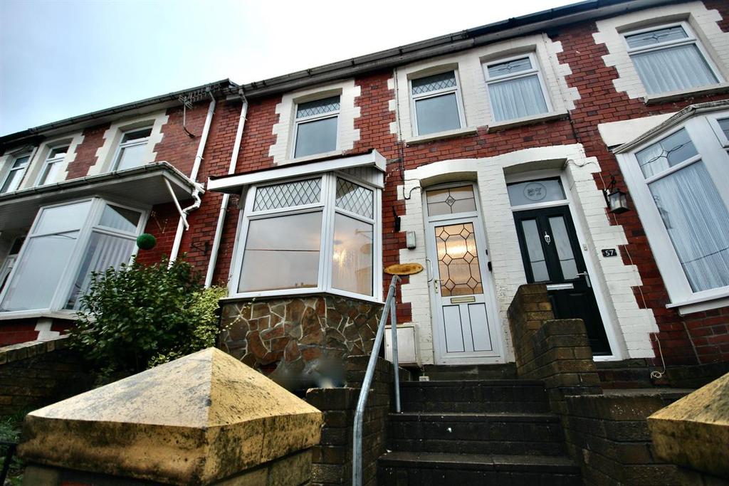 Gladstone Street, Abertillery 3 bed terraced house £800 pcm (£185 pw)