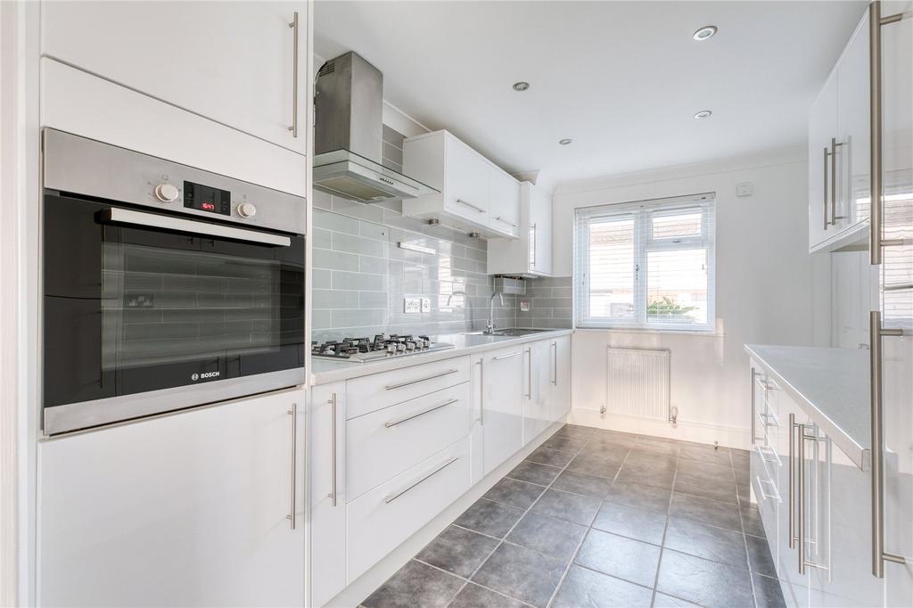 Ringwood, Bracknell, Berkshire, RG12 4 bed terraced house £1,700 pcm