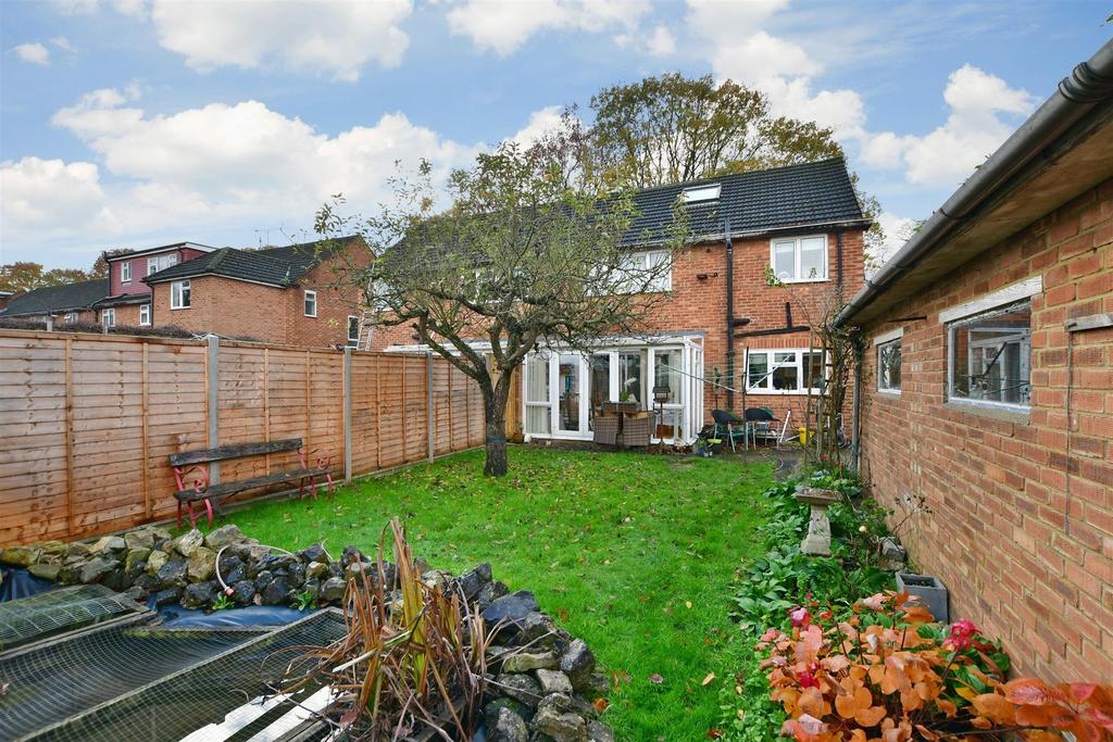 Sutton Road, Maidstone, Kent 3 bed semidetached house for sale £350,000