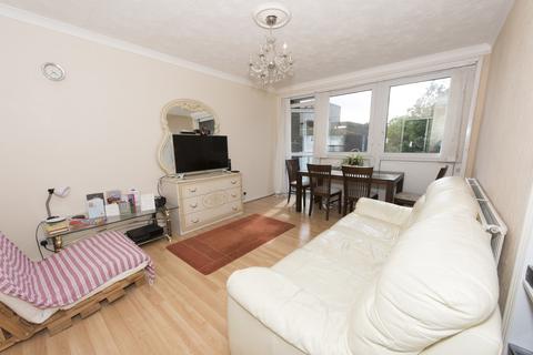 2 bedroom apartment to rent, Comber Grove, Camberwell, SE5