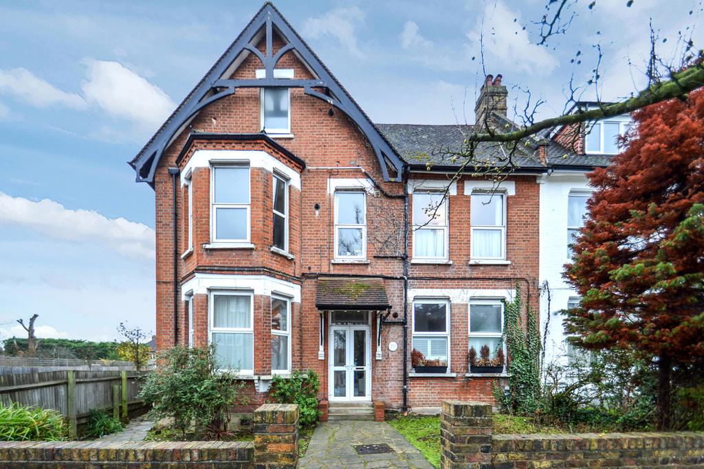 Southwood Road, New Eltham SE9 1 bed £290,000