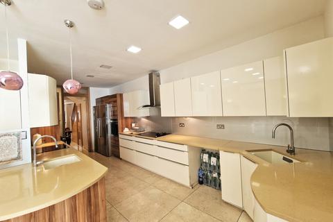 6 bedroom semi-detached house for sale - London, NW11