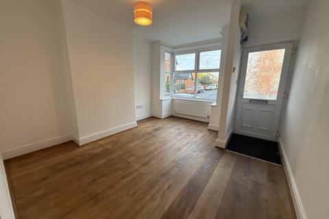 4 bedroom terraced house to rent, Waterloo Road, Wellington, Somerset, TA21