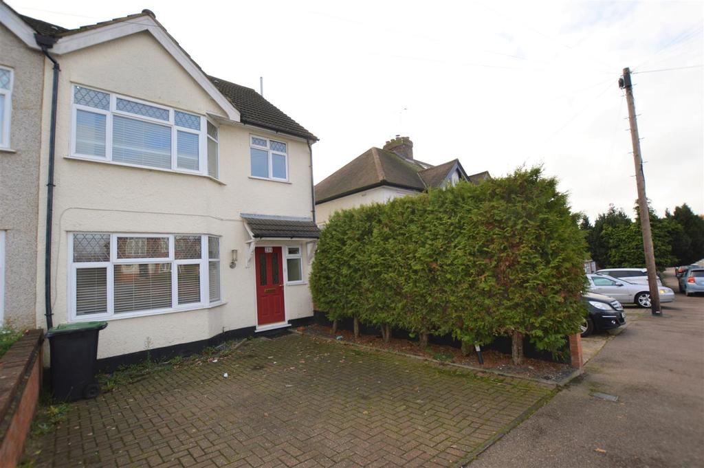 Watford Road, Croxley Green... 4 bed semidetached house £650,000