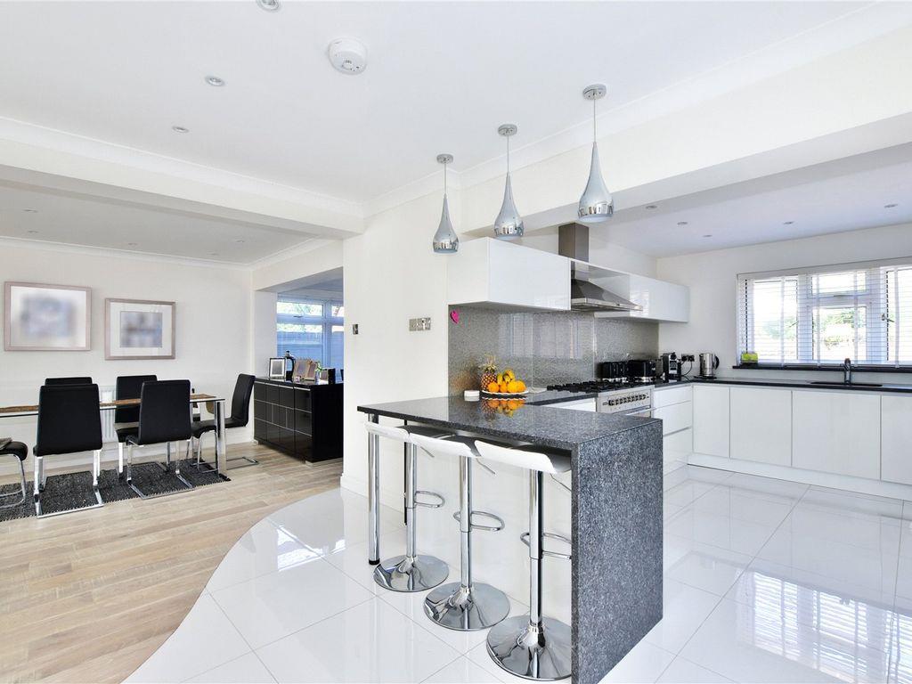 Watford Road, Croxley Green, Rickmansworth 3 bed detached house for